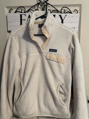 Patagonia Cream and Light Tan Snap-T Fleece Pullover